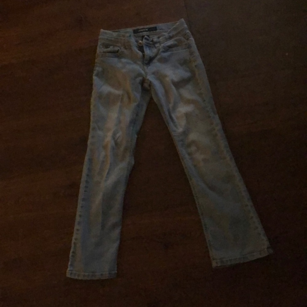 Light-Wash blue jeans